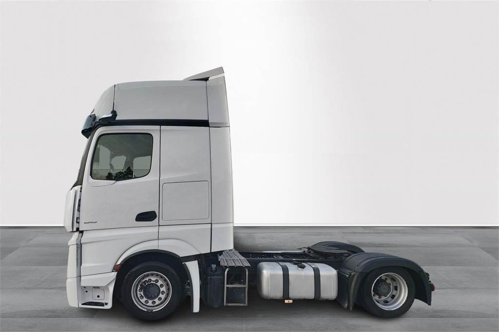 Mercedes-Benz ACTROS Actros 5 L 1842 LSnRL - Камион влекач: слика 2 Mercedes-Benz ACTROS Actros 5 L 1842 LSnRL - Камион влекач: слика 2