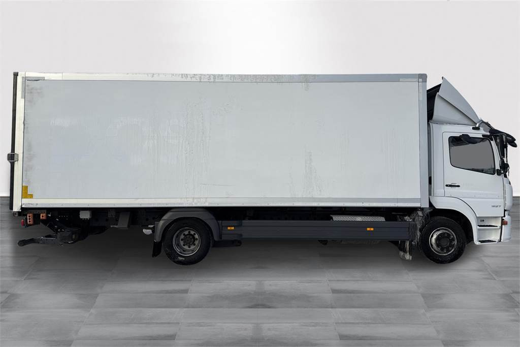 Mercedes-Benz ATEGO 1527L Ksa-kori +PL - Камион сандучар: слика 4 Mercedes-Benz ATEGO 1527L Ksa-kori +PL - Камион сандучар: слика 4