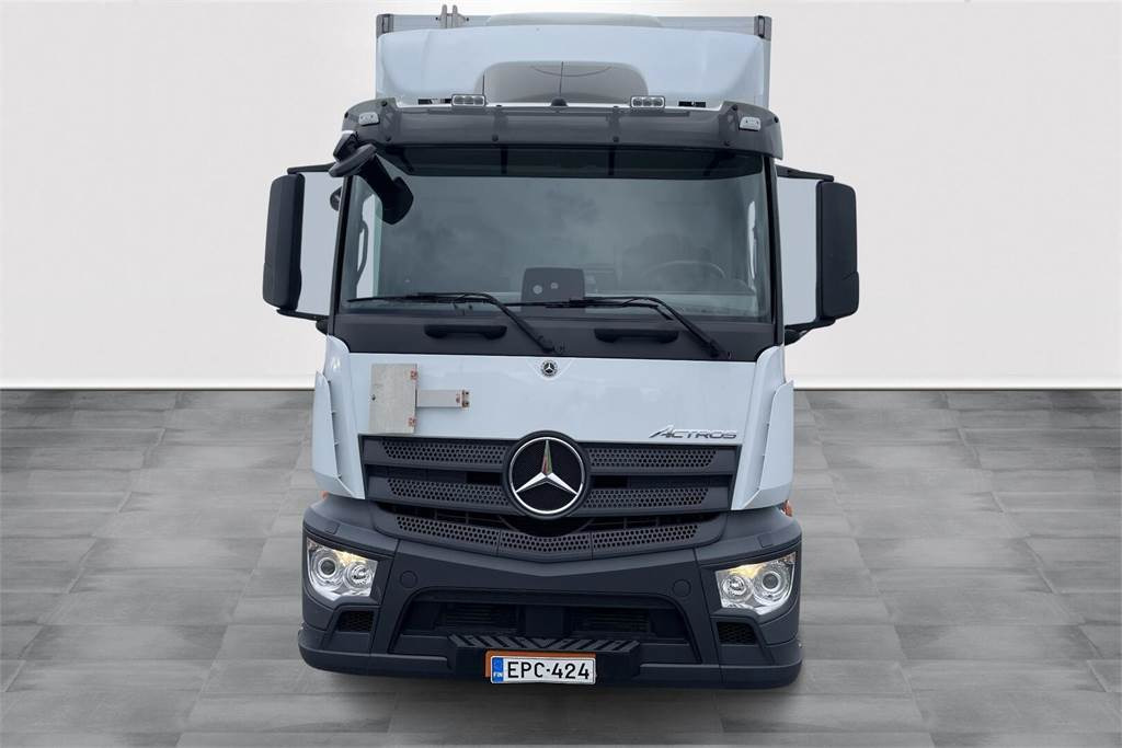 Mercedes-Benz Actros 1827 4x2 8,7m umpikori+PL nostin - Изотермален камион: слика 2 Mercedes-Benz Actros 1827 4x2 8,7m umpikori+PL nostin - Изотермален камион: слика 2