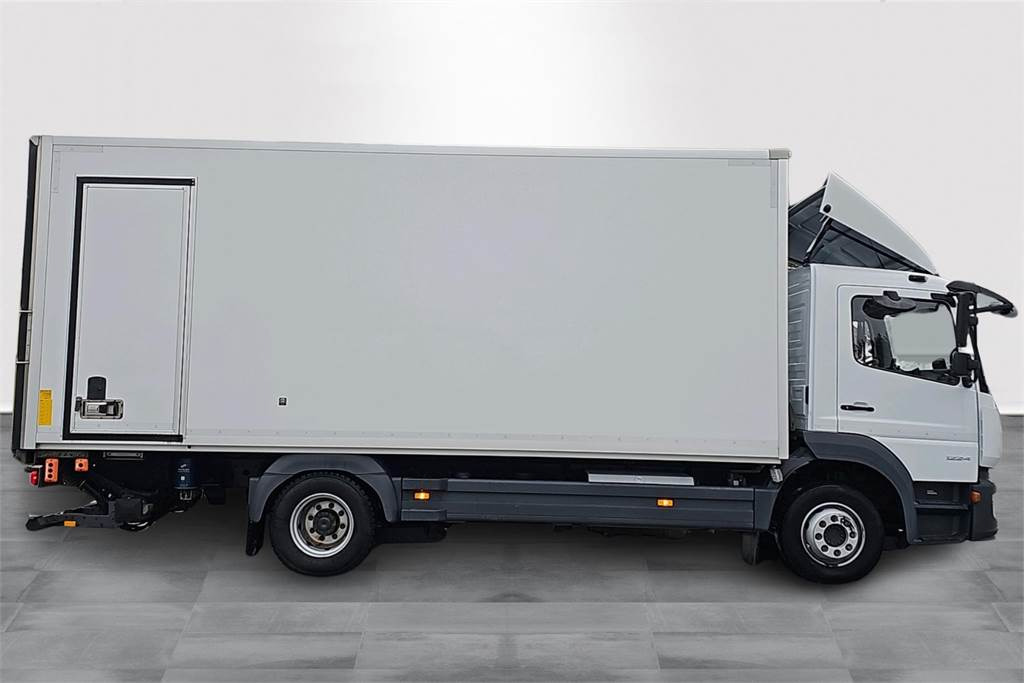 Mercedes-Benz Atego 1224L UMPIKORI + PL - Камион сандучар: слика 4 Mercedes-Benz Atego 1224L UMPIKORI + PL - Камион сандучар: слика 4