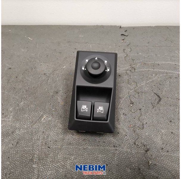 Renault Renault - 7424325374 - bedieningspaneel bestuurdersportier - Резервни делови за Камион: слика 1 Renault Renault - 7424325374 - bedieningspaneel bestuurdersportier - Резервни делови за Камион: слика 1