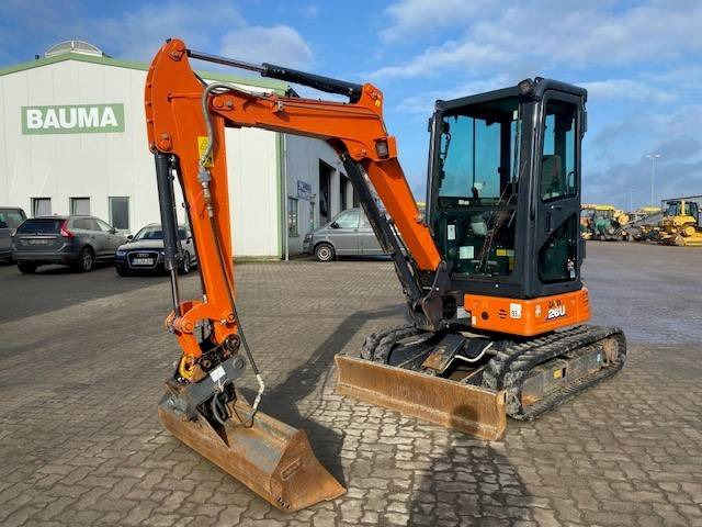Hitachi ZX 26 U-6 MIETE / RENTAL (12002050) - Мини багер: слика 1 Hitachi ZX 26 U-6 MIETE / RENTAL (12002050) - Мини багер: слика 1