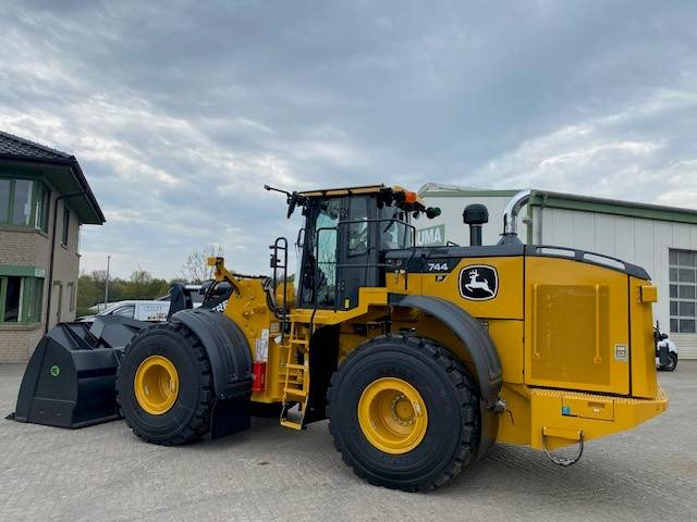 John Deere 744 P MIETE / RENTAL (12002125) - Натоварувач на тркала: слика 1 John Deere 744 P MIETE / RENTAL (12002125) - Натоварувач на тркала: слика 1