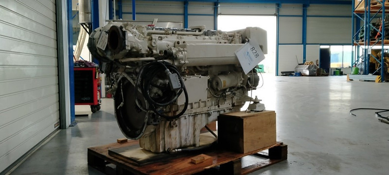 MAN D2876-LE402 USED - Градежна машина: слика 4 MAN D2876-LE402 USED - Градежна машина: слика 4