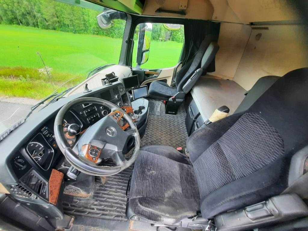 Камион сандучар Mercedes-Benz Actros 2551: слика 8