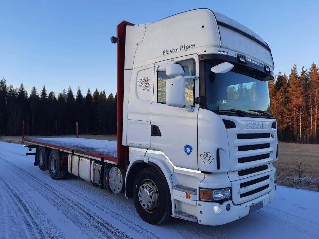 Scania R 560 - Камион со платформа: слика 2 Scania R 560 - Камион со платформа: слика 2