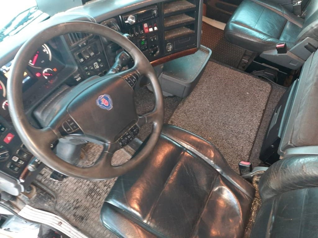 Scania R 560 - Камион со платформа: слика 5 Scania R 560 - Камион со платформа: слика 5