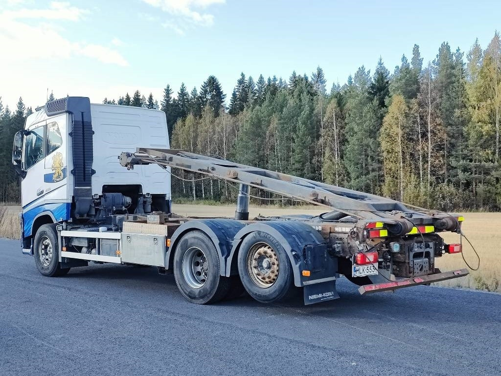 Volvo FH 13 420 - Камион за подигање контејнери: слика 3 Volvo FH 13 420 - Камион за подигање контејнери: слика 3
