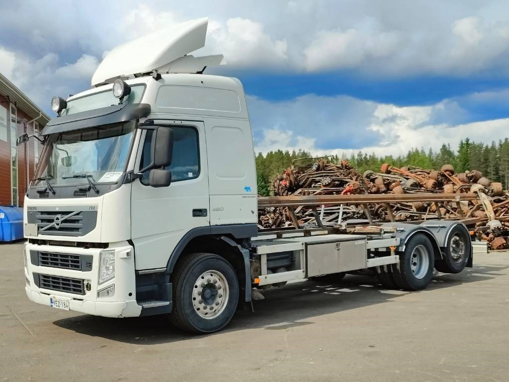 Volvo FM 13 - Транспортер на контејнер/ Камион со променливо тело: слика 1 Volvo FM 13 - Транспортер на контејнер/ Камион со променливо тело: слика 1