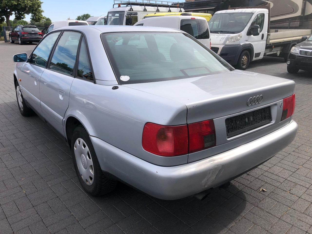 Audi A6 C4 1.8 Auto - Седан: слика 4 Audi A6 C4 1.8 Auto - Седан: слика 4