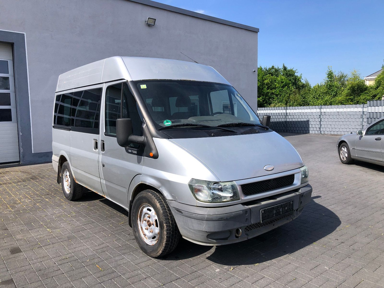 Ford Transit 2.4 TDi, Heckantrieb, 8-Sitzer, Klima - Патничко комбе: слика 3 Ford Transit 2.4 TDi, Heckantrieb, 8-Sitzer, Klima - Патничко комбе: слика 3