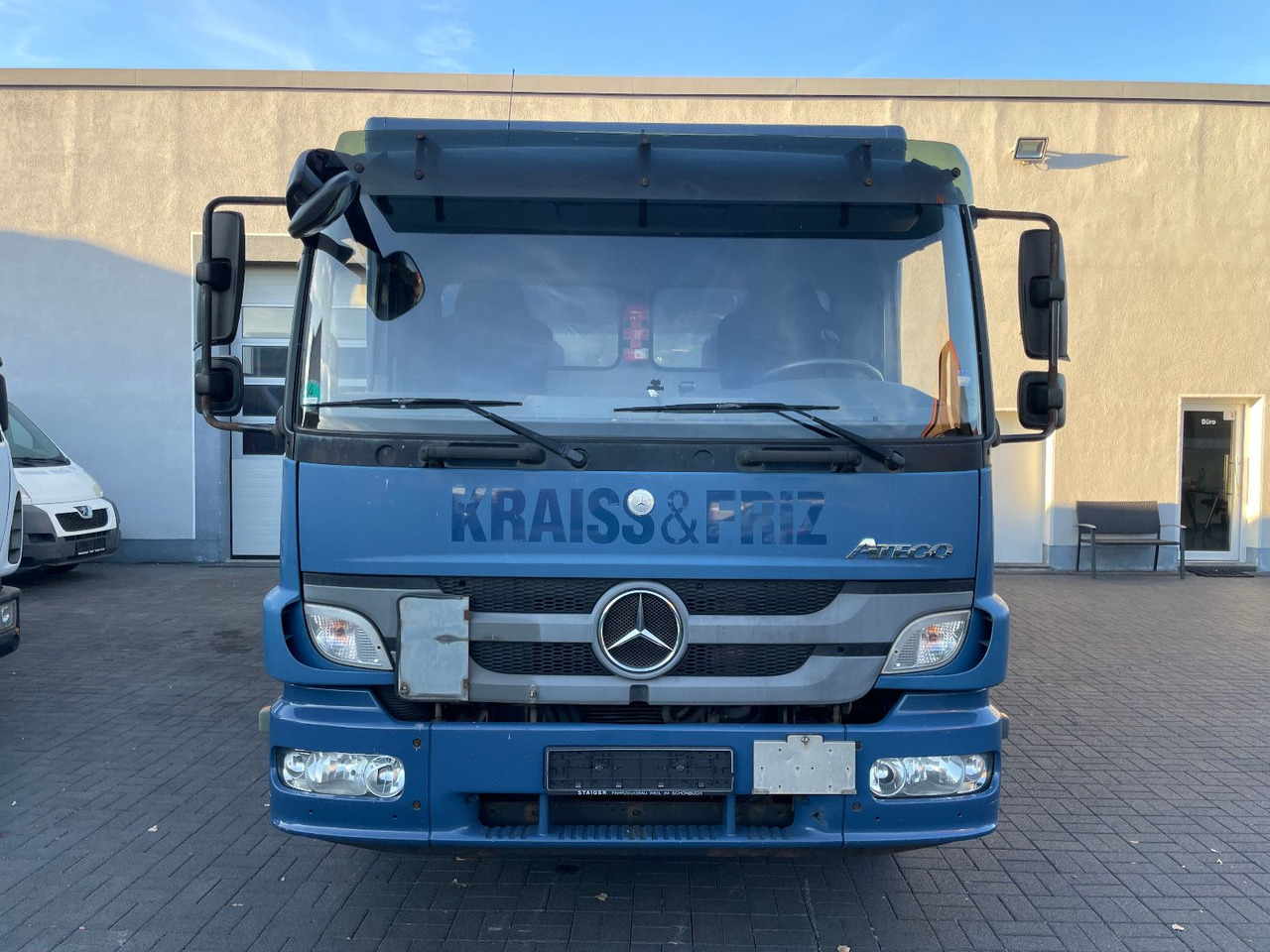 Mercedes-Benz Atego 2 6-Zyl. 4x2 1224 Klima, Radstand: 3.56m. - Камион сандучар: слика 3 Mercedes-Benz Atego 2 6-Zyl. 4x2 1224 Klima, Radstand: 3.56m. - Камион сандучар: слика 3