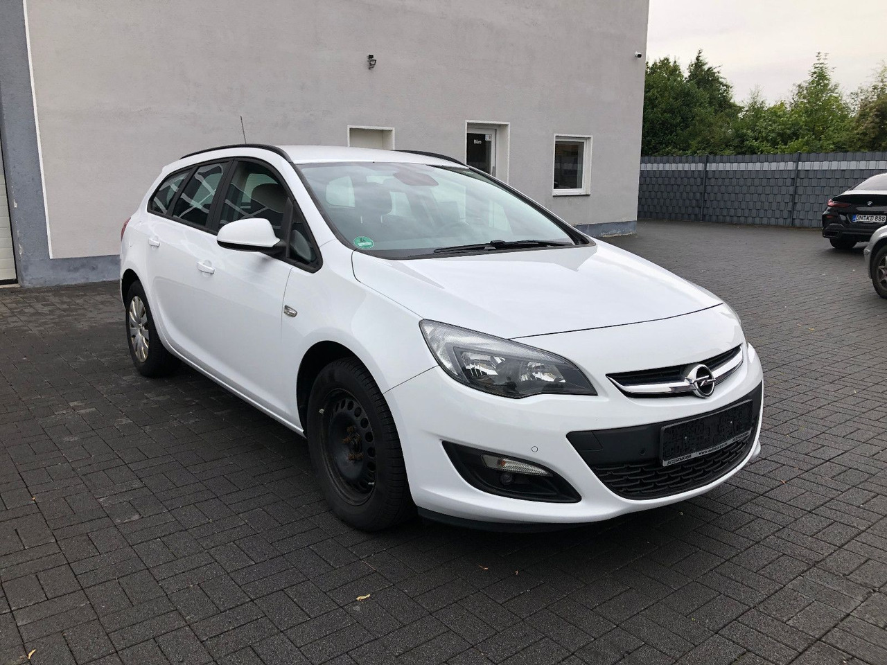 Opel Astra J 1.6 CDTi Sports Tourer Edition - Караван: слика 3 Opel Astra J 1.6 CDTi Sports Tourer Edition - Караван: слика 3