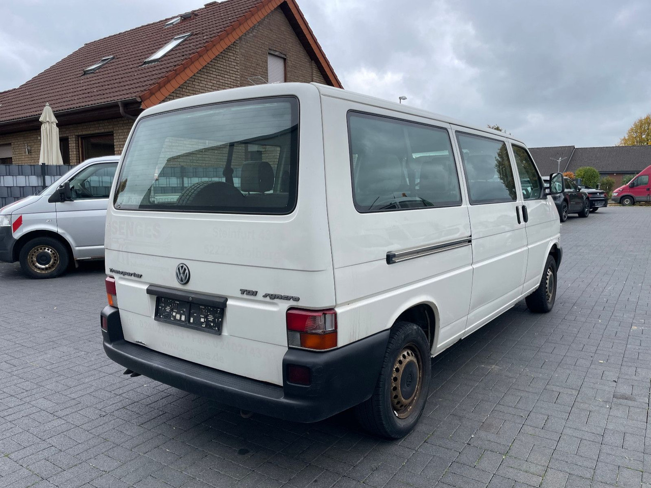 Volkswagen T4 Caravelle 2,5 TDI 75kW syncro lang, 9-Sitzer - Патничко комбе: слика 2 Volkswagen T4 Caravelle 2,5 TDI 75kW syncro lang, 9-Sitzer - Патничко комбе: слика 2