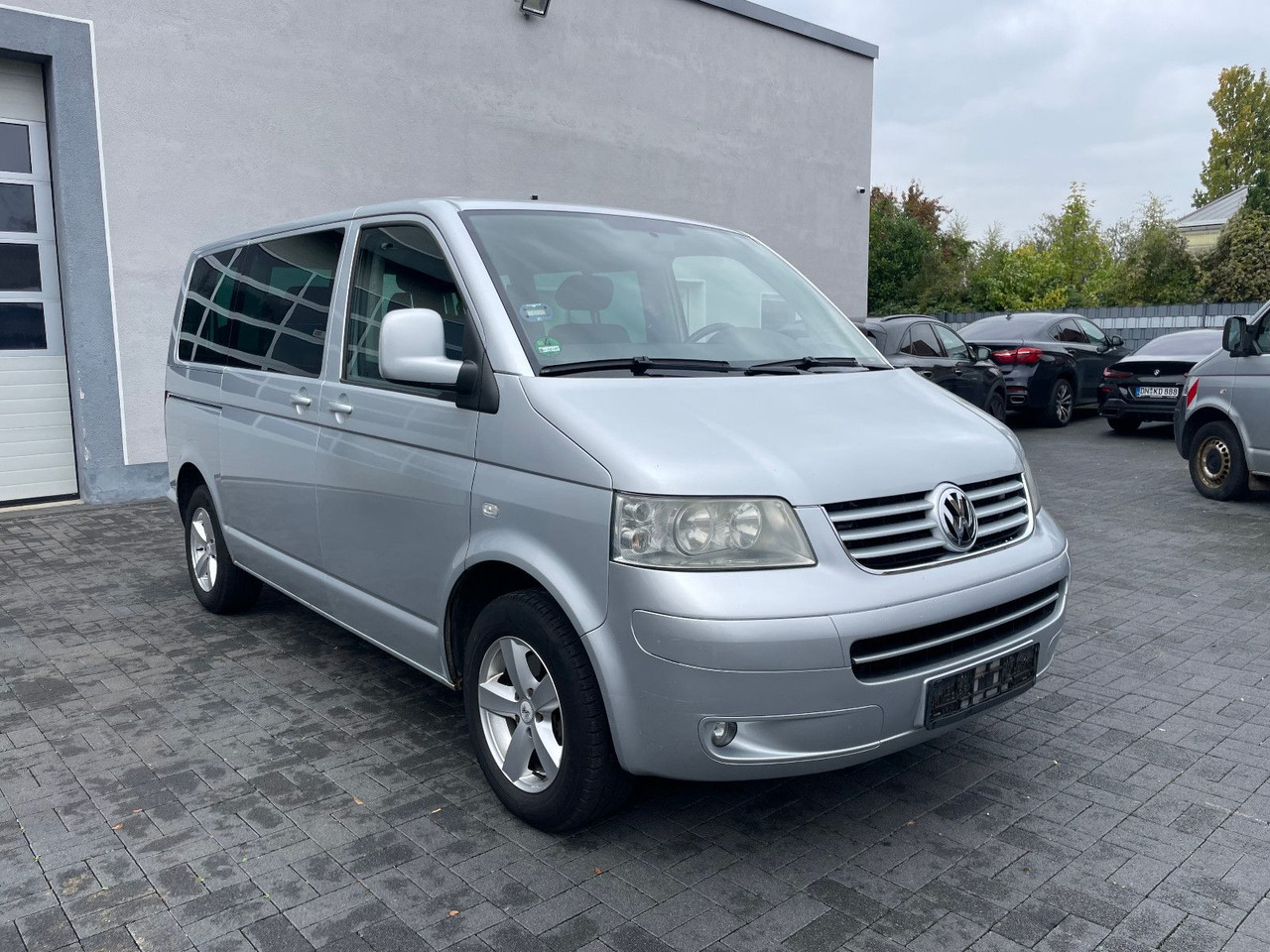 Volkswagen T5 2.5 TDi Caravelle 4Motion 8-Sitzer - Патничко комбе: слика 1 Volkswagen T5 2.5 TDi Caravelle 4Motion 8-Sitzer - Патничко комбе: слика 1