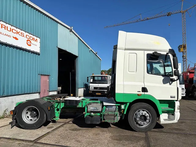 DAF CF 85.410 SPACECAB 4x2 (ZF16 MANUAL GEARBOX / MX-BRAKE / 995 LITER DIESELTANK / AIRCONDITIONING / FRIDGE UNTHER BED) - Камион влекач: слика 4 DAF CF 85.410 SPACECAB 4x2 (ZF16 MANUAL GEARBOX / MX-BRAKE / 995 LITER DIESELTANK / AIRCONDITIONING / FRIDGE UNTHER BED) - Камион влекач: слика 4