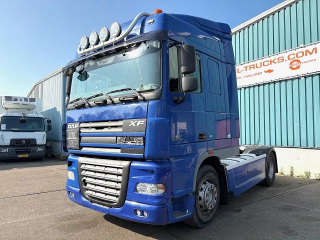 DAF XF 105.460 ATE SPACECAB (ZF16 MANUAL GEARBOX / HYDRAULIC KIT / P.T.O. / ADR-VLG / FULL SPOILERSET / FRIDGE) - Камион влекач: слика 1 DAF XF 105.460 ATE SPACECAB (ZF16 MANUAL GEARBOX / HYDRAULIC KIT / P.T.O. / ADR-VLG / FULL SPOILERSET / FRIDGE) - Камион влекач: слика 1