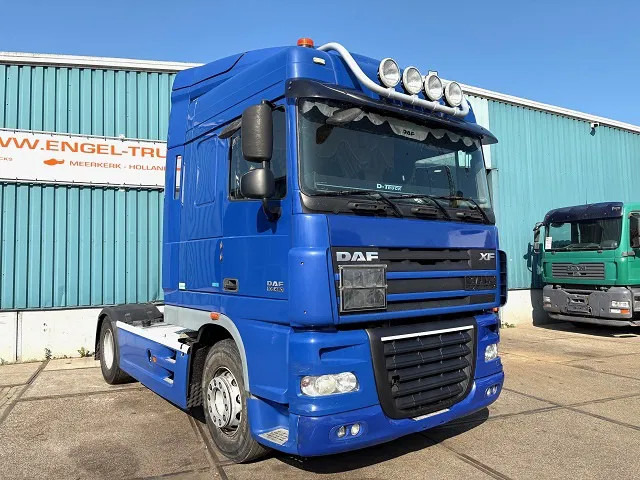DAF XF 105.460 ATE SPACECAB (ZF16 MANUAL GEARBOX / HYDRAULIC KIT / P.T.O. / ADR-VLG / FULL SPOILERSET / FRIDGE) - Камион влекач: слика 2 DAF XF 105.460 ATE SPACECAB (ZF16 MANUAL GEARBOX / HYDRAULIC KIT / P.T.O. / ADR-VLG / FULL SPOILERSET / FRIDGE) - Камион влекач: слика 2