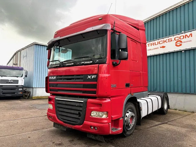 DAF XF 105.460 SPACECAB (ZF16 MANUAL GEARBOX / MX-BRAKE / 870+430 LITER TANK / AIRCONDITIONING / FRIDGE) - Камион влекач: слика 1 DAF XF 105.460 SPACECAB (ZF16 MANUAL GEARBOX / MX-BRAKE / 870+430 LITER TANK / AIRCONDITIONING / FRIDGE) - Камион влекач: слика 1