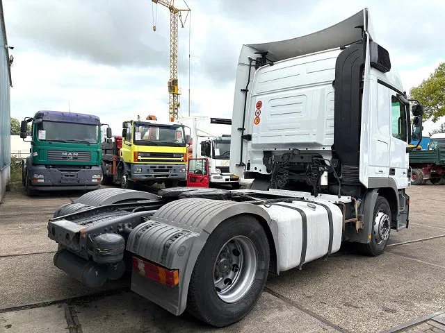 Mercedes-Benz Actros 1844 LS (MP2) (TELLIGENT AUTOMATIC / AIRCONDITIONING / 2x DIESELTANK / EURO 5) - Камион влекач: слика 3 Mercedes-Benz Actros 1844 LS (MP2) (TELLIGENT AUTOMATIC / AIRCONDITIONING / 2x DIESELTANK / EURO 5) - Камион влекач: слика 3