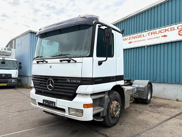 Mercedes-Benz Actros 1848 LS (MP1) 4x2 TRACTOR (EPS WITH CLUTCH / RUDUCTION AXLE / HYDRAULIC KIT / AIRCONDITIONING / ETC) - Камион влекач: слика 1 Mercedes-Benz Actros 1848 LS (MP1) 4x2 TRACTOR (EPS WITH CLUTCH / RUDUCTION AXLE / HYDRAULIC KIT / AIRCONDITIONING / ETC) - Камион влекач: слика 1