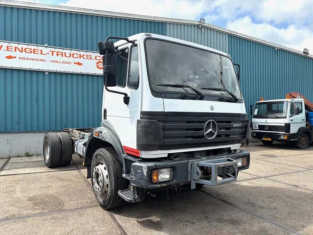 Mercedes-Benz SK 1824 4x2 FULL STEEL SUSPENSION CHASSIS (MANUAL GEARBOX / REDUCTION AXLE / FULL STEEL SUSPENSION) - Камион со кабинска шасија: слика 2 Mercedes-Benz SK 1824 4x2 FULL STEEL SUSPENSION CHASSIS (MANUAL GEARBOX / REDUCTION AXLE / FULL STEEL SUSPENSION) - Камион со кабинска шасија: слика 2