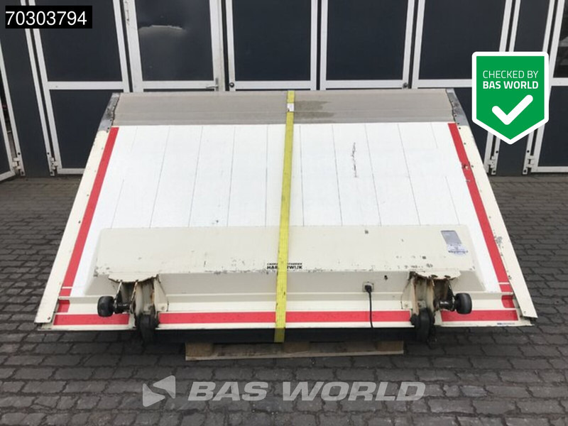 BAR - Автомобил: слика 1 BAR - Автомобил: слика 1