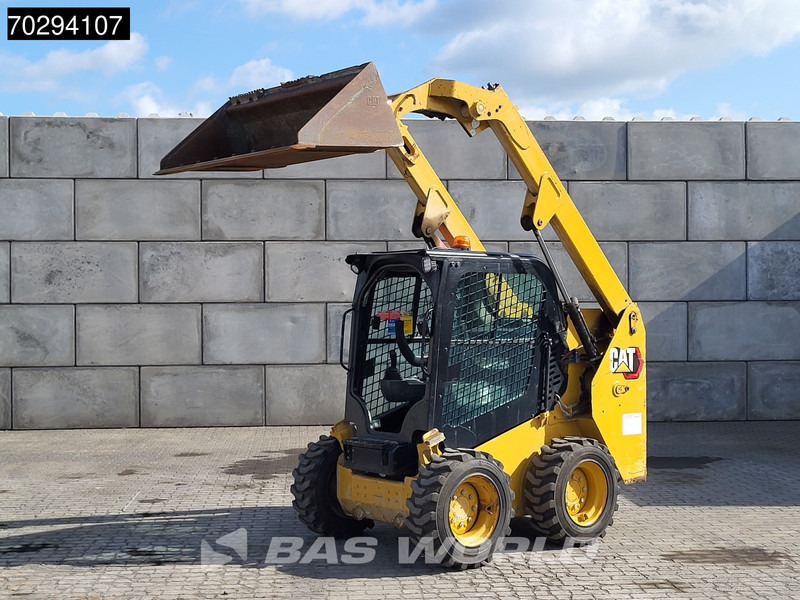 Caterpillar 226 D3 BUCKET + FORKS - Компактен натоварувач: слика 2 Caterpillar 226 D3 BUCKET + FORKS - Компактен натоварувач: слика 2