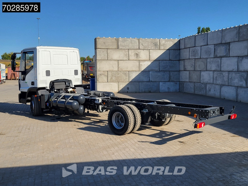 Iveco 120-210L 4X2 NEW 12tons chassis! CNG Engine TELMA Retarder Manual Euro 6 - Камион со кабинска шасија: слика 2 Iveco 120-210L 4X2 NEW 12tons chassis! CNG Engine TELMA Retarder Manual Euro 6 - Камион со кабинска шасија: слика 2