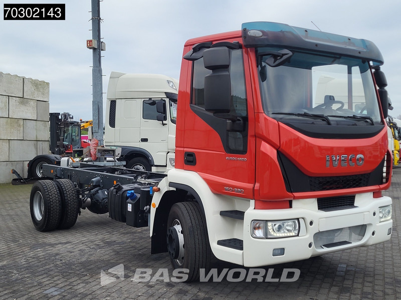 Iveco Eurocargo 180E320 4X2 NEW! 18T chassis 2017 production Euro 6 - Камион со кабинска шасија: слика 3 Iveco Eurocargo 180E320 4X2 NEW! 18T chassis 2017 production Euro 6 - Камион со кабинска шасија: слика 3