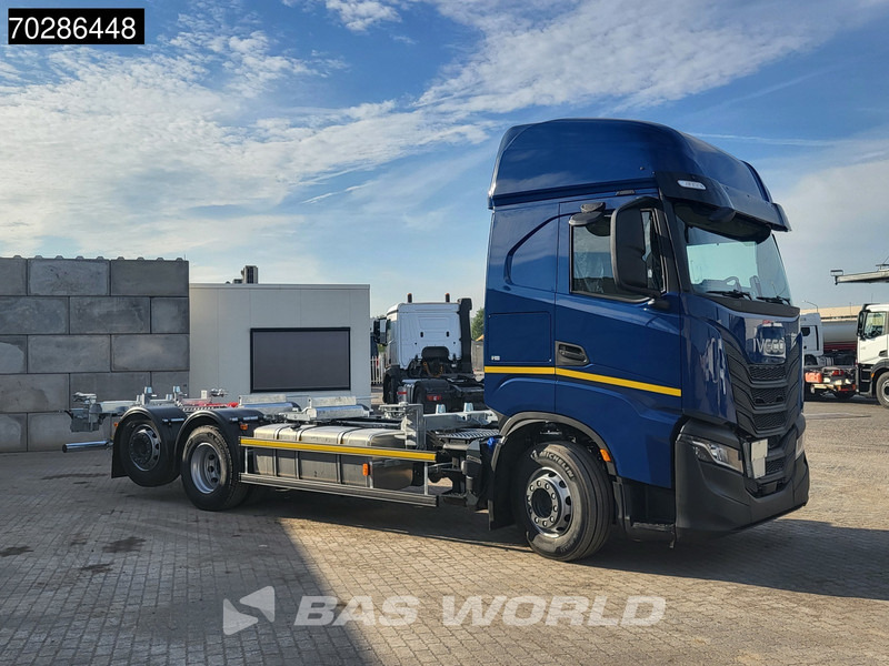 Iveco S-Way 500 6X2 NEW! BDF Lift+steering Axle Automatic Standklima Navi ACC Euro 6 - Транспортер на контејнер/ Камион со променливо тело: слика 3 Iveco S-Way 500 6X2 NEW! BDF Lift+steering Axle Automatic Standklima Navi ACC Euro 6 - Транспортер на контејнер/ Камион со променливо тело: слика 3
