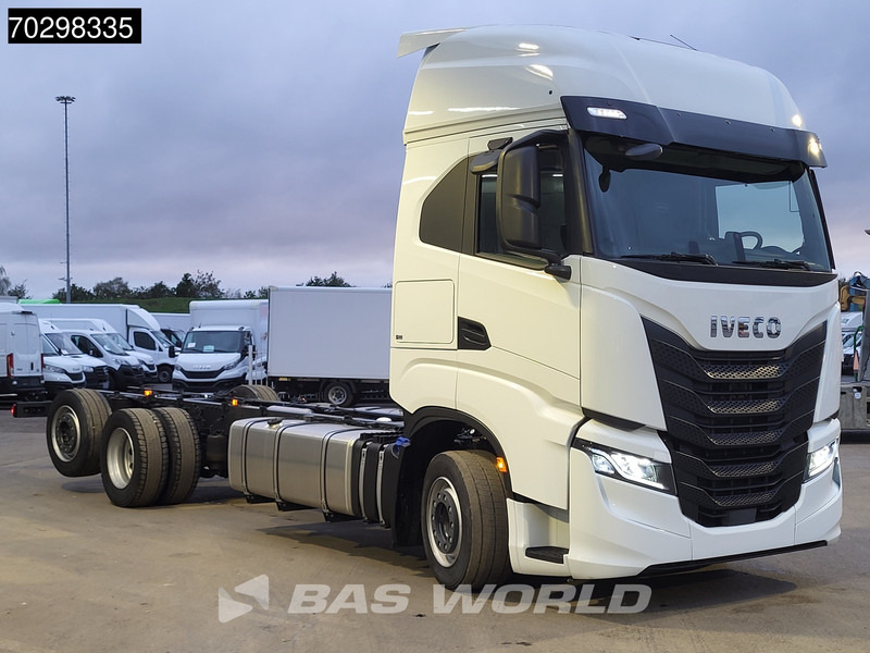 Iveco S-Way 530 6X2 NEW chassis! Retarder Standairco Lift+Steering-Axle Automatic LED ACC Euro 6 - Камион со кабинска шасија: слика 3 Iveco S-Way 530 6X2 NEW chassis! Retarder Standairco Lift+Steering-Axle Automatic LED ACC Euro 6 - Камион со кабинска шасија: слика 3