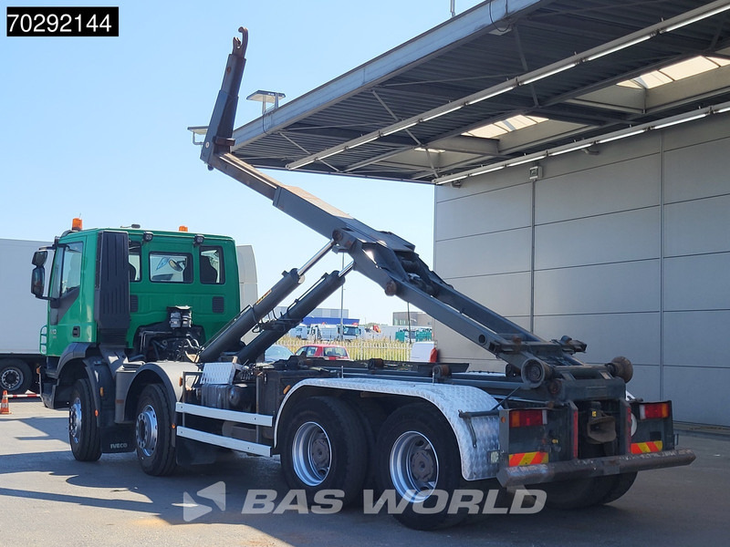 Iveco Trakker 410 8X4 Hyvalift 26-65S Hooklift Manual Big-Axle EEV - Камион со кука за подигање: слика 2 Iveco Trakker 410 8X4 Hyvalift 26-65S Hooklift Manual Big-Axle EEV - Камион со кука за подигање: слика 2