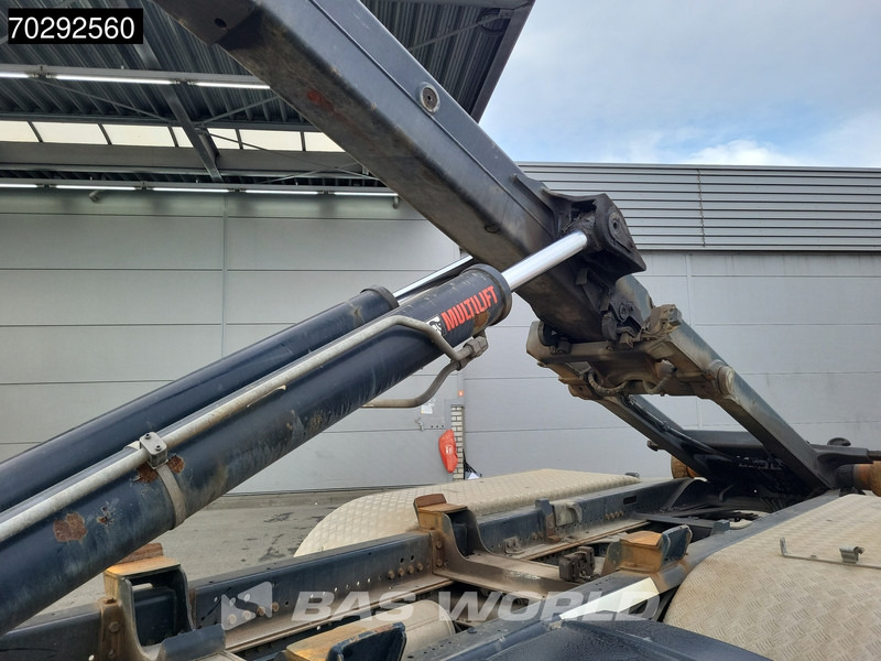 Iveco X-Way 460 6X2 Retarder HIAB 21S59 Lift+Steering-Axle Navi Automatic ACC Euro 6 - Камион со кука за подигање: слика 3 Iveco X-Way 460 6X2 Retarder HIAB 21S59 Lift+Steering-Axle Navi Automatic ACC Euro 6 - Камион со кука за подигање: слика 3