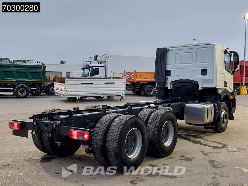 Нов Камион со кабинска шасија Iveco X-Way 500 X-Way 6X4 NEW 6x4 chassis Sleepercab Rear Air suspension Automatic Euro 6: слика 6 Нов Камион со кабинска шасија Iveco X-Way 500 X-Way 6X4 NEW 6x4 chassis Sleepercab Rear Air suspension Automatic Euro 6: слика 6