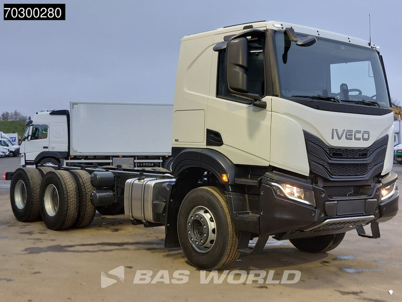 Нов Камион со кабинска шасија Iveco X-Way 500 X-Way 6X4 NEW 6x4 chassis Sleepercab Rear Air suspension Automatic Euro 6: слика 7 Нов Камион со кабинска шасија Iveco X-Way 500 X-Way 6X4 NEW 6x4 chassis Sleepercab Rear Air suspension Automatic Euro 6: слика 7