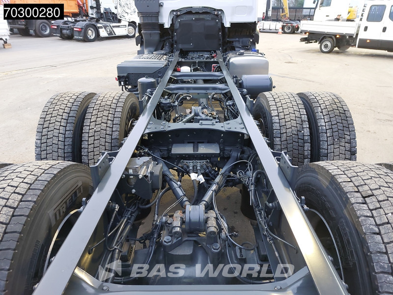 Нов Камион со кабинска шасија Iveco X-Way 500 X-Way 6X4 NEW 6x4 chassis Sleepercab Rear Air suspension Automatic Euro 6: слика 13 Нов Камион со кабинска шасија Iveco X-Way 500 X-Way 6X4 NEW 6x4 chassis Sleepercab Rear Air suspension Automatic Euro 6: слика 13