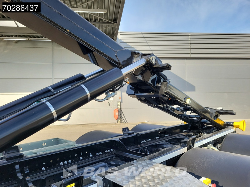 Iveco X-Way 580 6X2 Palfinger PHT20SLD5 Hooklift Lift+steering Axle Automatic Navi ACC LED Euro 6 - Камион со кука за подигање: слика 3 Iveco X-Way 580 6X2 Palfinger PHT20SLD5 Hooklift Lift+steering Axle Automatic Navi ACC LED Euro 6 - Камион со кука за подигање: слика 3
