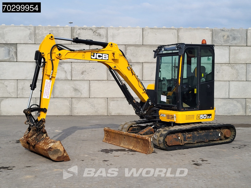 JCB 50Z-2 3 BUCKETS - Мини багер: слика 2 JCB 50Z-2 3 BUCKETS - Мини багер: слика 2