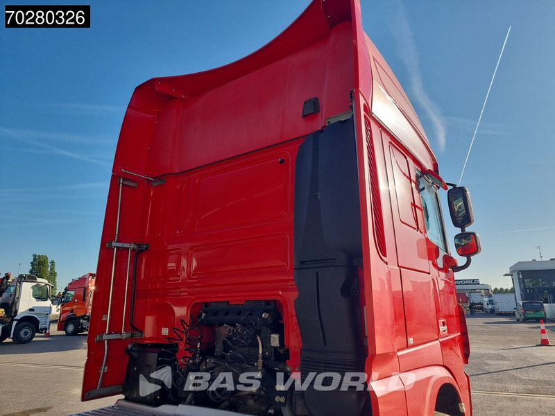 DAF XF 460 4X2 SSC Retarder 2x Tanks Standklima - Камион влекач: слика 5 DAF XF 460 4X2 SSC Retarder 2x Tanks Standklima - Камион влекач: слика 5