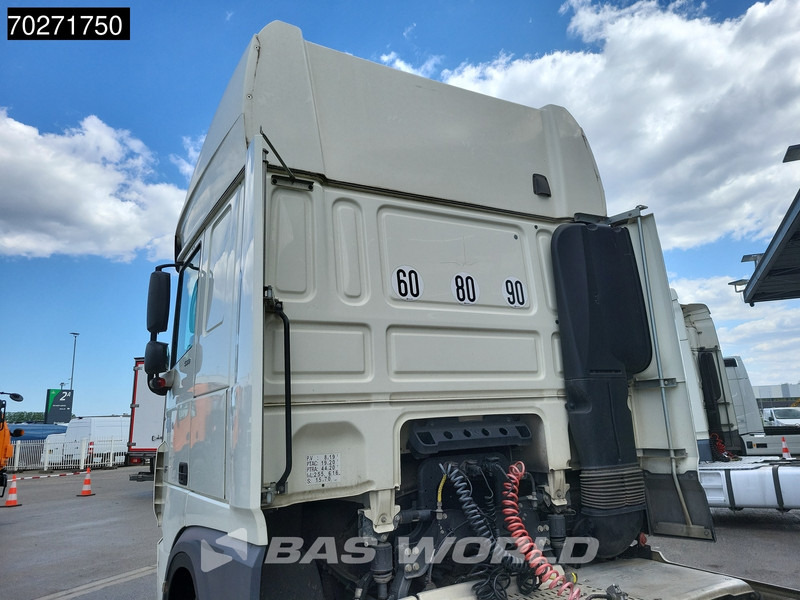 DAF XF 530 4X2 BROKEN ENGINE! Retarder Standklima ACC Euro 6 - Камион влекач: слика 5 DAF XF 530 4X2 BROKEN ENGINE! Retarder Standklima ACC Euro 6 - Камион влекач: слика 5