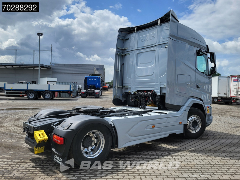 DAF XF 530 4X2 Retarder 2xTanks Standklima LED Euro 6 - Камион влекач: слика 5 DAF XF 530 4X2 Retarder 2xTanks Standklima LED Euro 6 - Камион влекач: слика 5