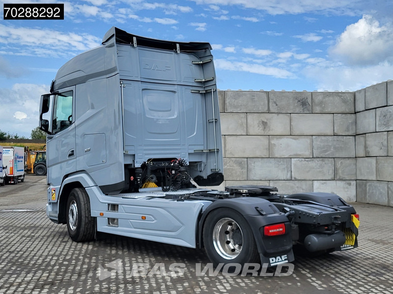 DAF XF 530 4X2 Retarder 2xTanks Standklima LED Euro 6 - Камион влекач: слика 2 DAF XF 530 4X2 Retarder 2xTanks Standklima LED Euro 6 - Камион влекач: слика 2
