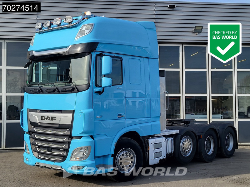 DAF XF 530 XF 8X4 Big-Axle Lift+lenkachse Retarder PTO Hydraulik StandKlima ACC LED Euro 6 - Камион влекач: слика 1 DAF XF 530 XF 8X4 Big-Axle Lift+lenkachse Retarder PTO Hydraulik StandKlima ACC LED Euro 6 - Камион влекач: слика 1