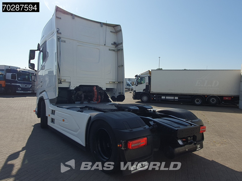 DAF XG+ 530 4X2 Retarder 2x Tanks Leder Standklima ACC LED - Камион влекач: слика 2 DAF XG+ 530 4X2 Retarder 2x Tanks Leder Standklima ACC LED - Камион влекач: слика 2