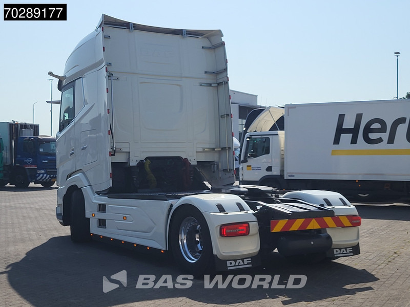 DAF XG+ 530 4X2 Retarder 2x Tanks Standklima Leather Alcoa's - Камион влекач: слика 2 DAF XG+ 530 4X2 Retarder 2x Tanks Standklima Leather Alcoa's - Камион влекач: слика 2