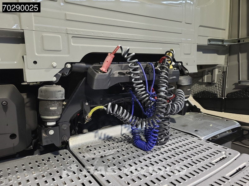 DAF XG+ 530 4X2 Retarder 2xTanks Standklima ACC LED Euro 6 - Камион влекач: слика 3 DAF XG+ 530 4X2 Retarder 2xTanks Standklima ACC LED Euro 6 - Камион влекач: слика 3