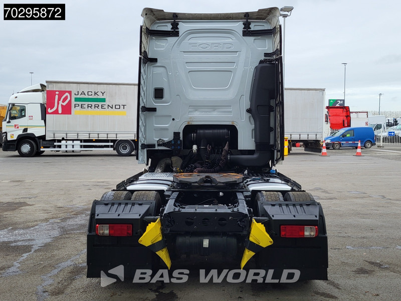 Ford F-Max 500 4X2 Retarder Standairco 2xTanks ACC LED Euro 6 - Камион влекач: слика 3 Ford F-Max 500 4X2 Retarder Standairco 2xTanks ACC LED Euro 6 - Камион влекач: слика 3