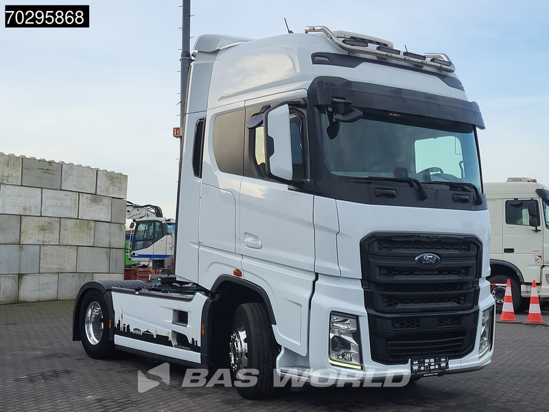 Ford F-Max 500 4X2 Retarder Standairco 2xTanks ACC LED Euro 6 - Камион влекач: слика 3 Ford F-Max 500 4X2 Retarder Standairco 2xTanks ACC LED Euro 6 - Камион влекач: слика 3