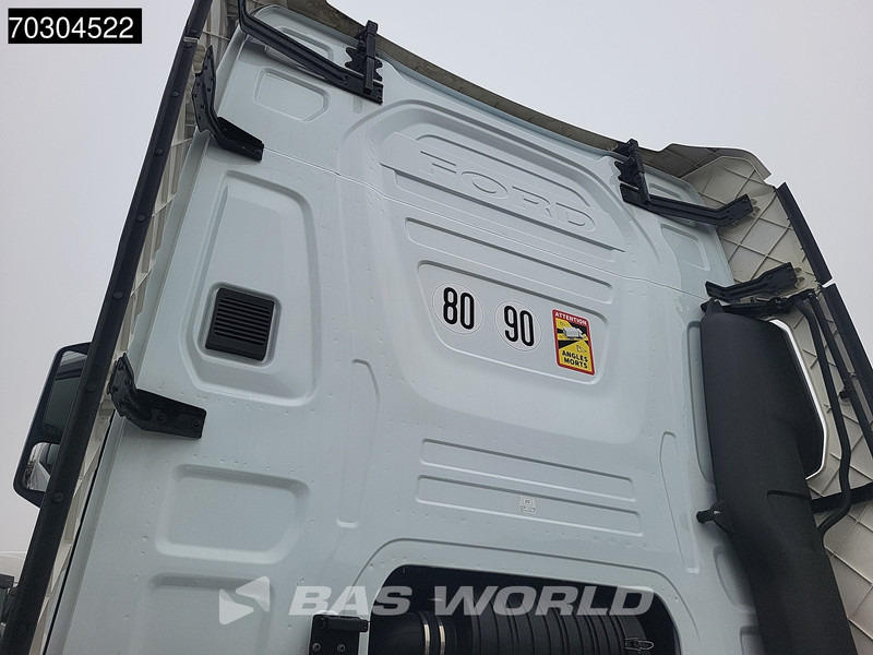 Ford F-Max 500 4X2 Retarder Standklima 2xTanks ACC LED Euro 6 - Камион влекач: слика 5 Ford F-Max 500 4X2 Retarder Standklima 2xTanks ACC LED Euro 6 - Камион влекач: слика 5